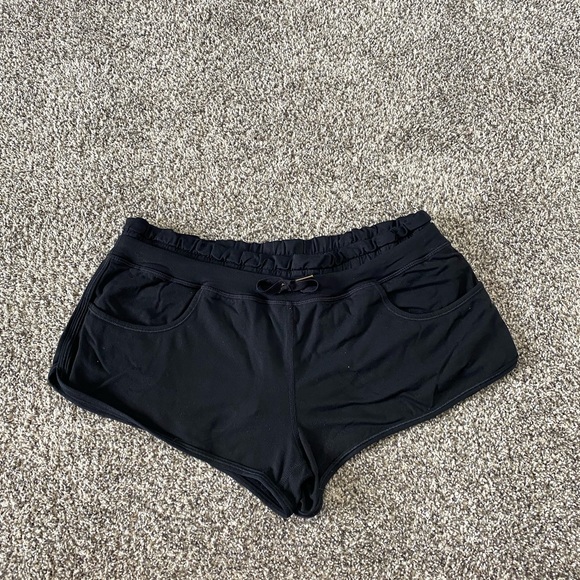 🍁50% Off Sale 🍁 Lululemon Strength and Tone Short - Picture 10 of 13